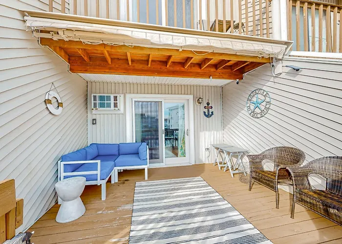 Crab Cove Unit 2 Apartment